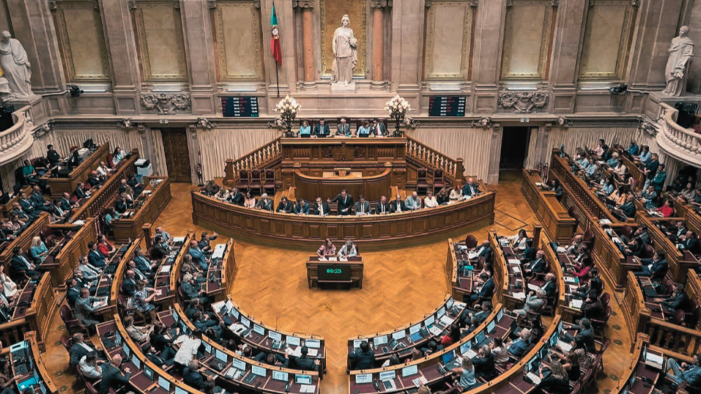 Santa Casa, INEM e Efacec: As CPI esquecidas pelo Parlamento